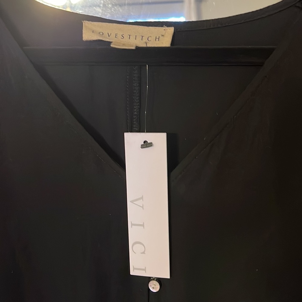 NWT VICI LOVESTITCH Satin Challis Button Down Blouse ~ Small - Picture 2 of 6